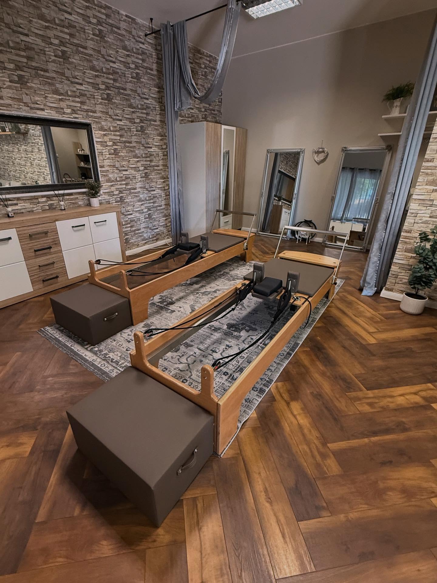 Luxa Reformer Pilates Studio gepek